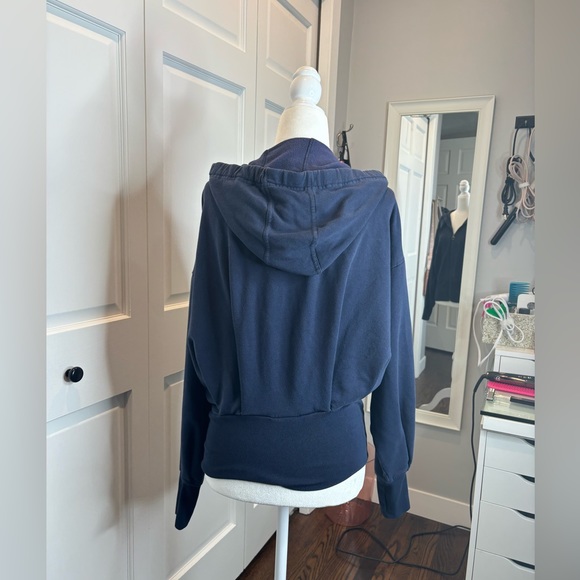 Athleta Balance Sweatshirt. - Picture 2 of 2